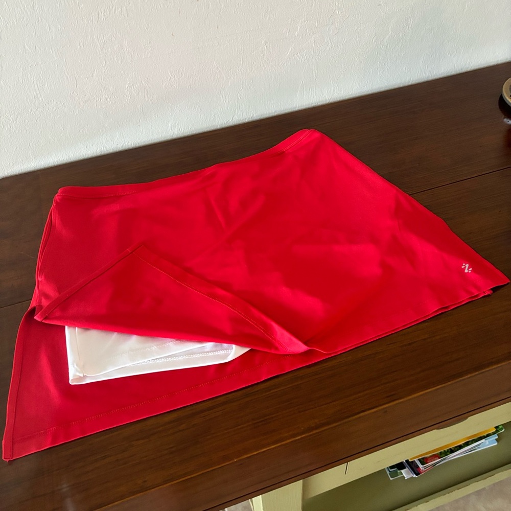 Women’s Size L IZOD Red skort